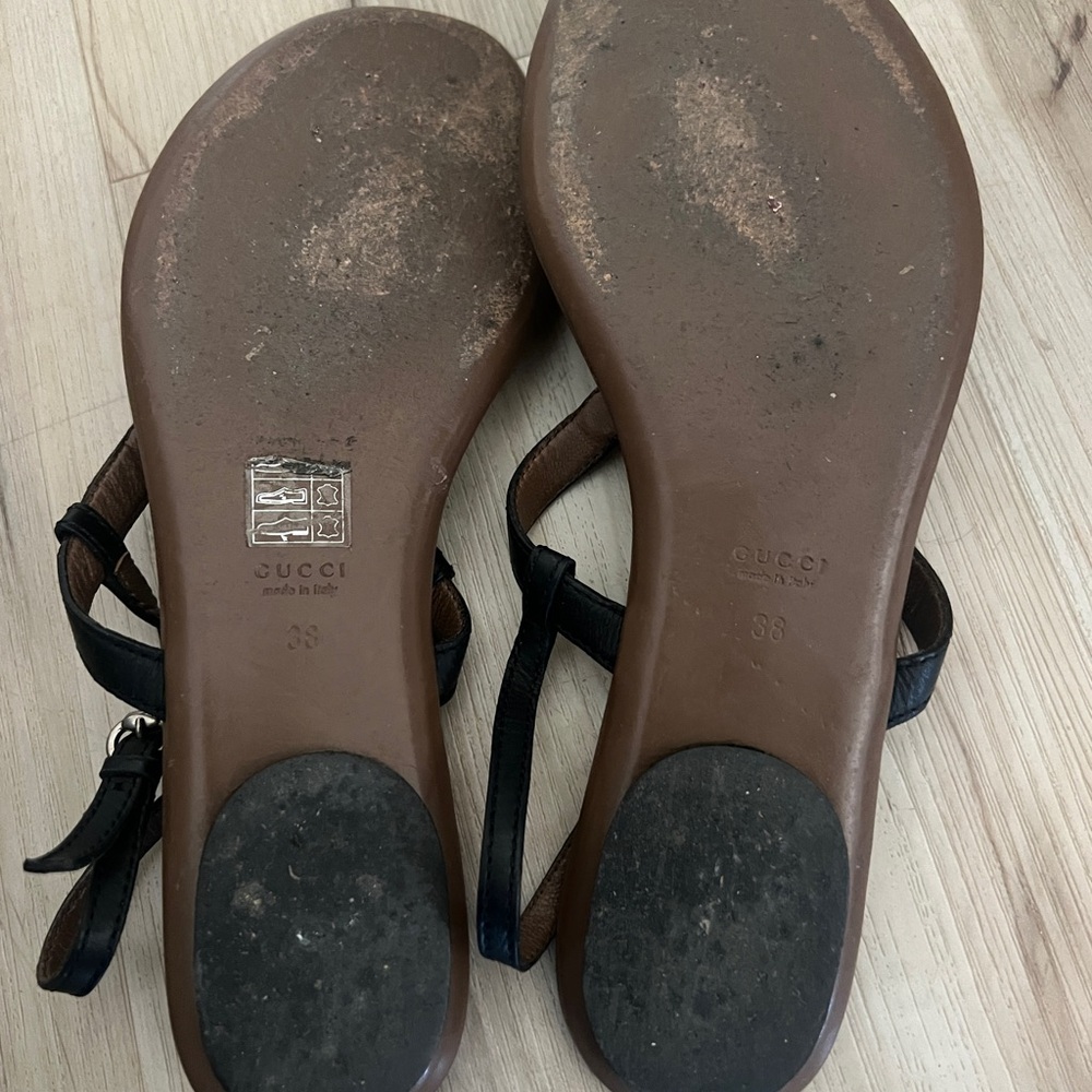 Gucci women flat sandals size 38 - Picture 2 of 6